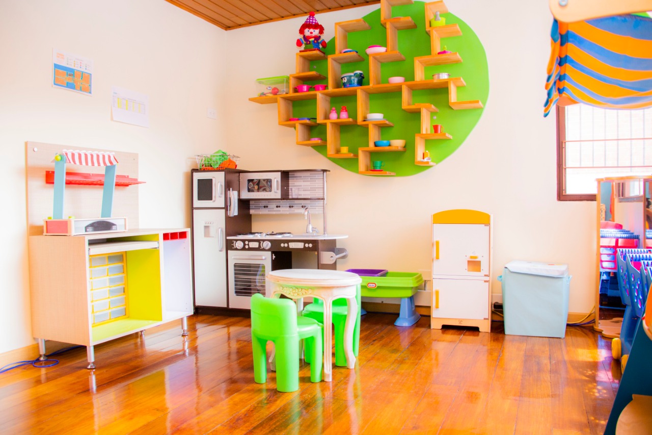 Actividad en salón de Gymboree Santa Bárbara